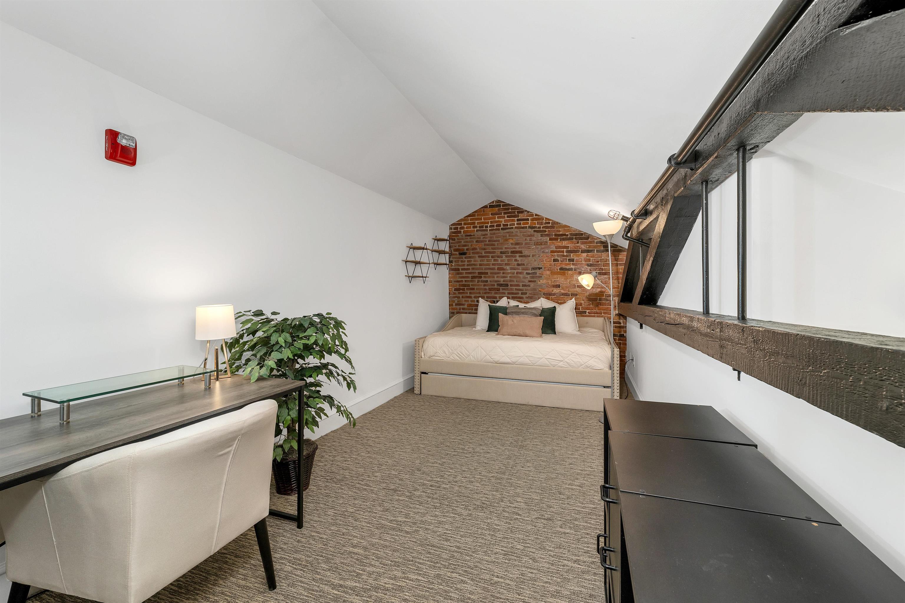 80 State Street, Unit 302 Portsmouth, NH 03801 - Photo 10 of 19