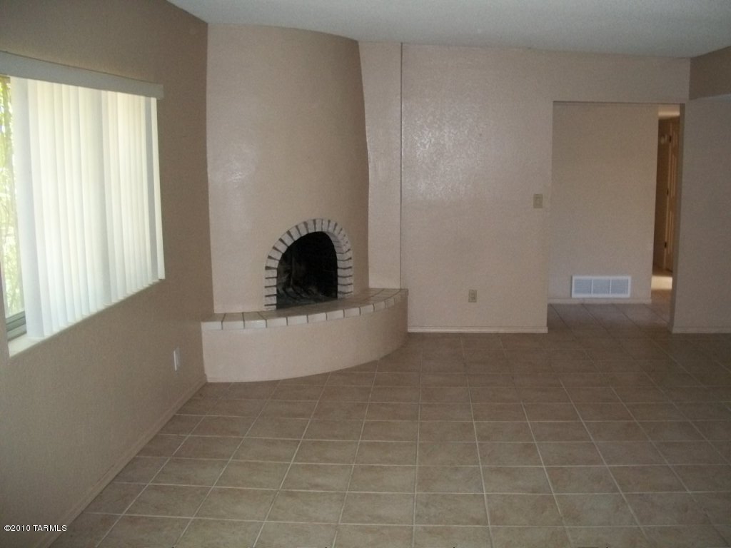 902 East Bilby Road Tucson, AZ 85706 - Photo 3 of 5 Gallery Image 3