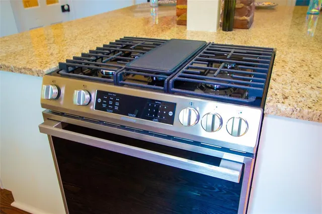 $284,900 | 606 South May Street, Palestine, TX 75801