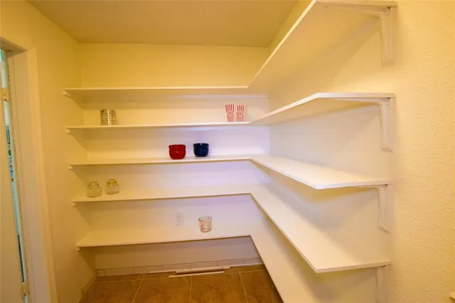 $284,900 | 606 South May Street, Palestine, TX 75801