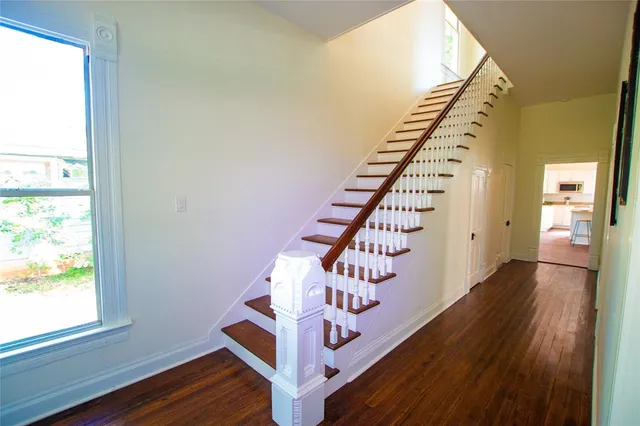 $284,900 | 606 South May Street, Palestine, TX 75801