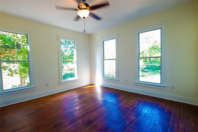 $284,900 | 606 South May Street, Palestine, TX 75801