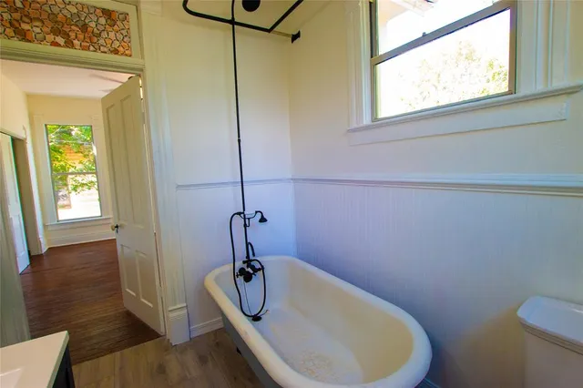 $284,900 | 606 South May Street, Palestine, TX 75801