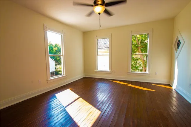 $284,900 | 606 South May Street, Palestine, TX 75801