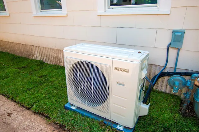 $284,900 | 606 South May Street, Palestine, TX 75801