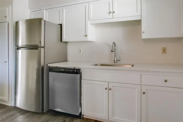 $2,600 | 2020 Cap Rock Drive, Richardson, TX 75080