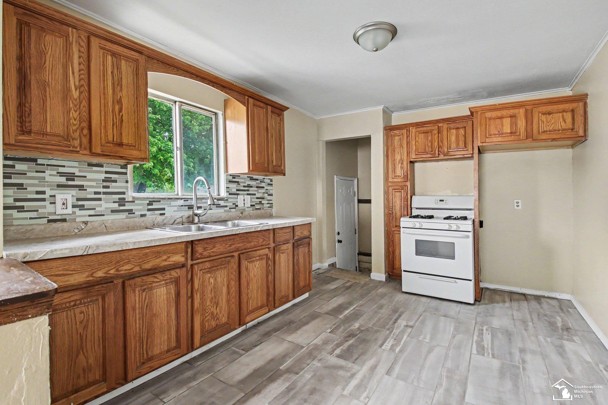 10909 Maple Street Temperance, MI 48182 - Photo 14 of 25
