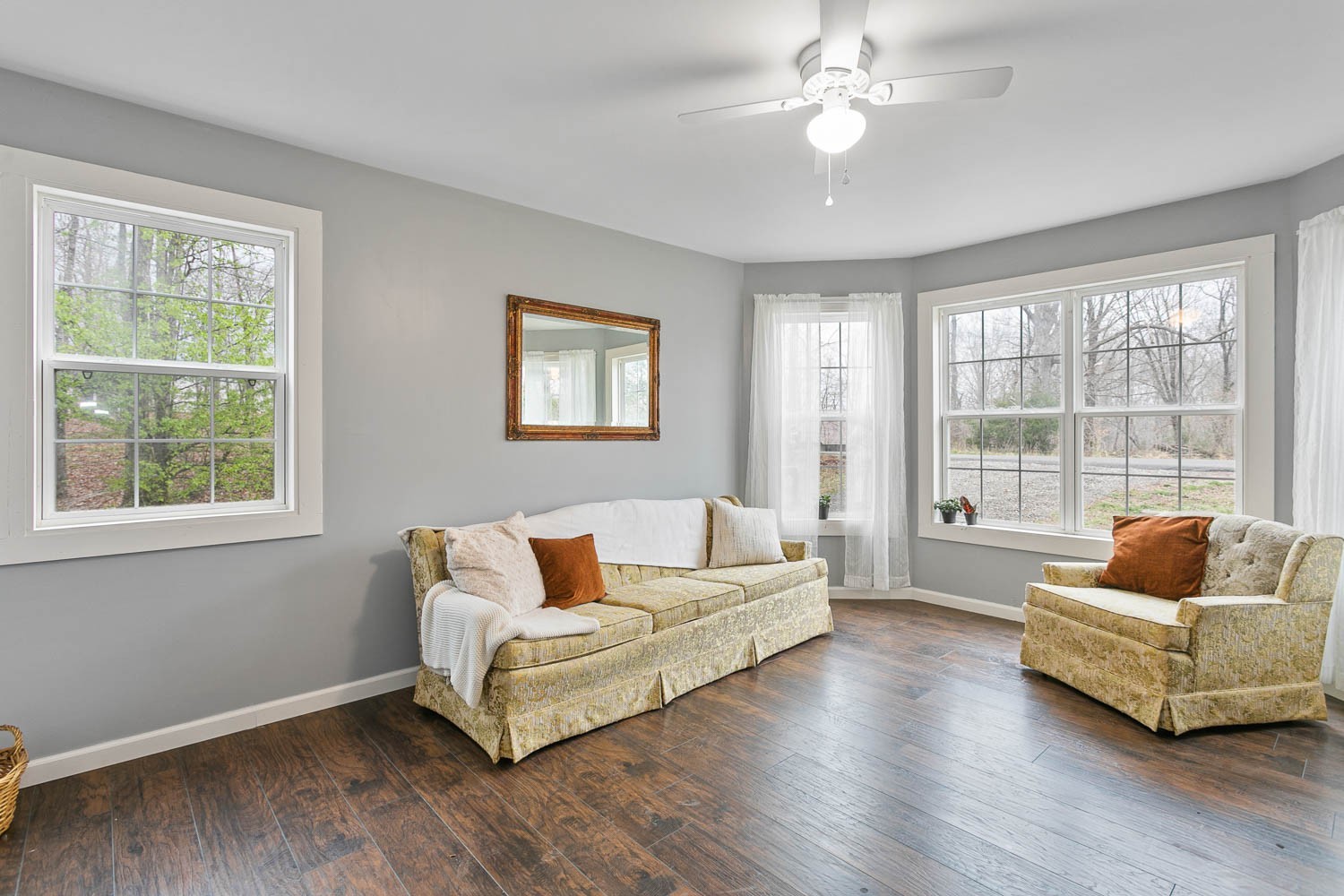 444 French Hill Road Tennessee Ridge, TN 37178 - Photo 26 of 42 a living room with furniture and a window