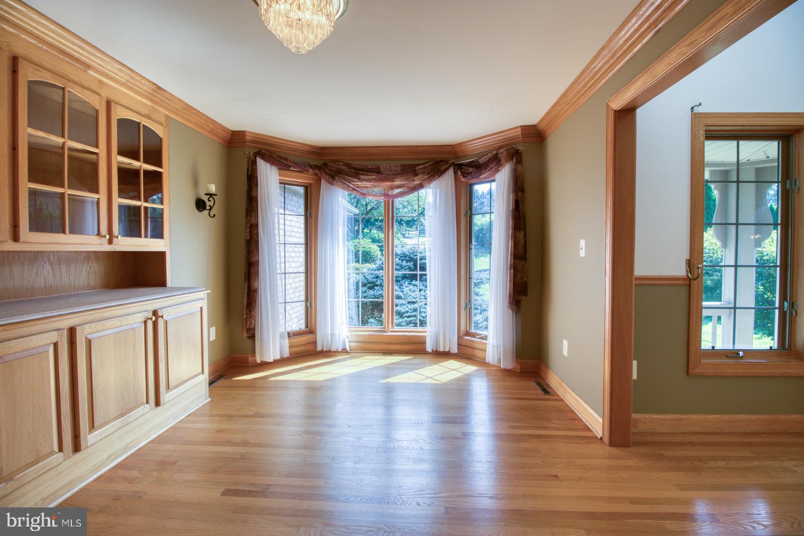 14016 Harrisville Road Mount Airy, MD 21771 - Photo 36 of 69 Main Dining Room
