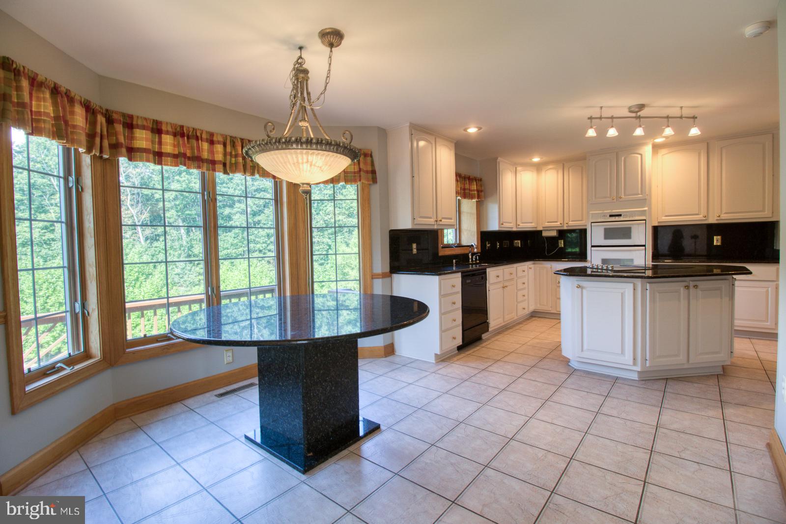 14016 Harrisville Road Mount Airy, MD 21771 - Photo 39 of 69 Kitchen and breakfast area