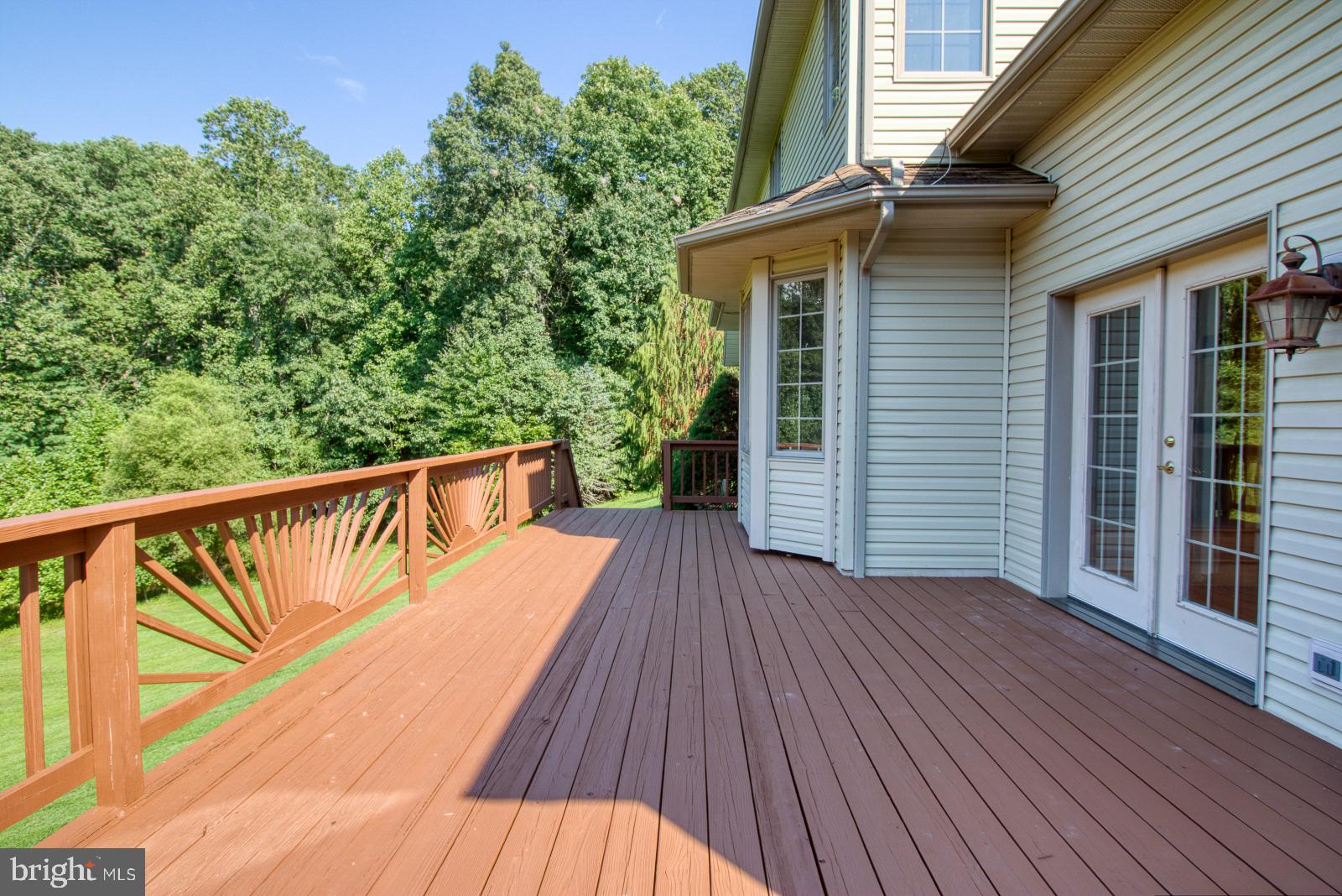 14016 Harrisville Road Mount Airy, MD 21771 - Photo 6 of 69 Back deck