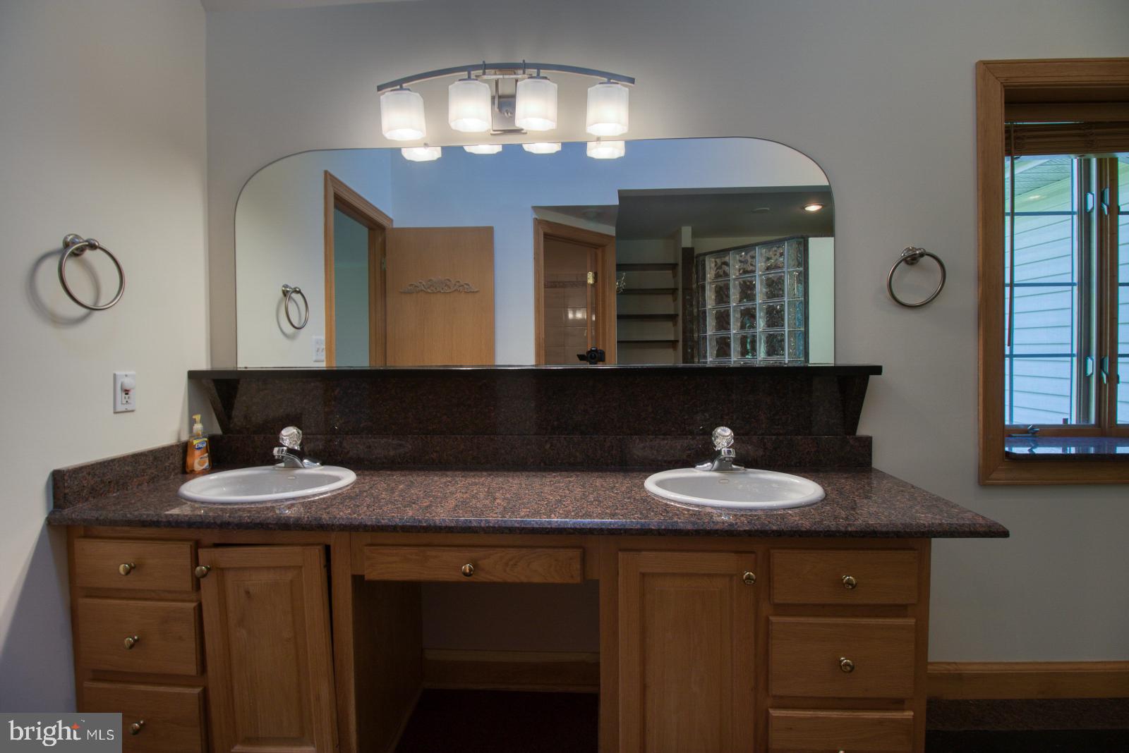 14016 Harrisville Road Mount Airy, MD 21771 - Photo 53 of 69 Main bathroom