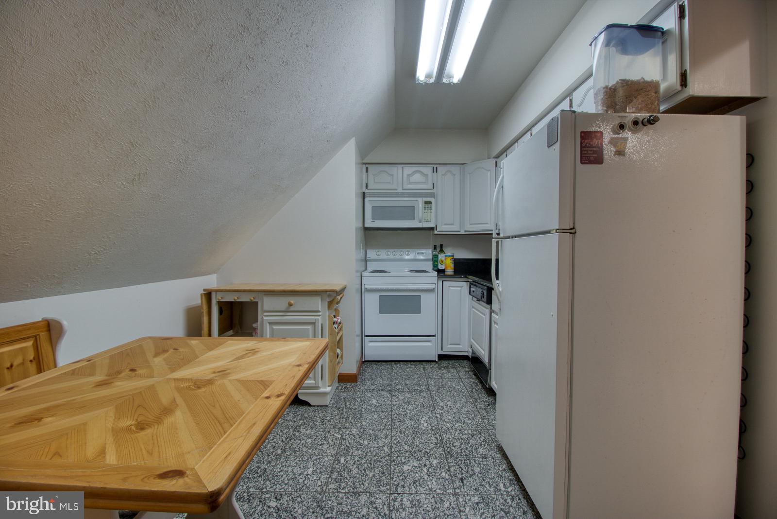 14016 Harrisville Road Mount Airy, MD 21771 - Photo 59 of 69 Outbuilding kitchen