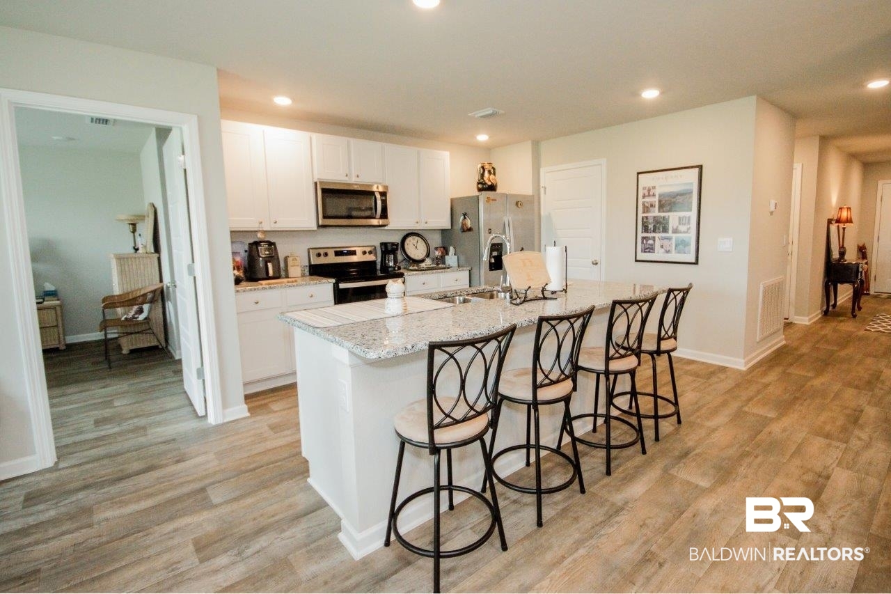 23123 Shadowridge Drive Daphne, AL 36526 - Photo 10 of 23 Breakfast Bar