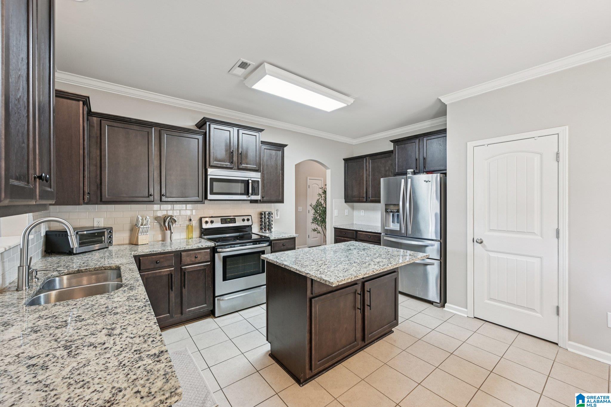 1004 Bethpage Lane Calera, AL 35040 - Photo 10 of 49