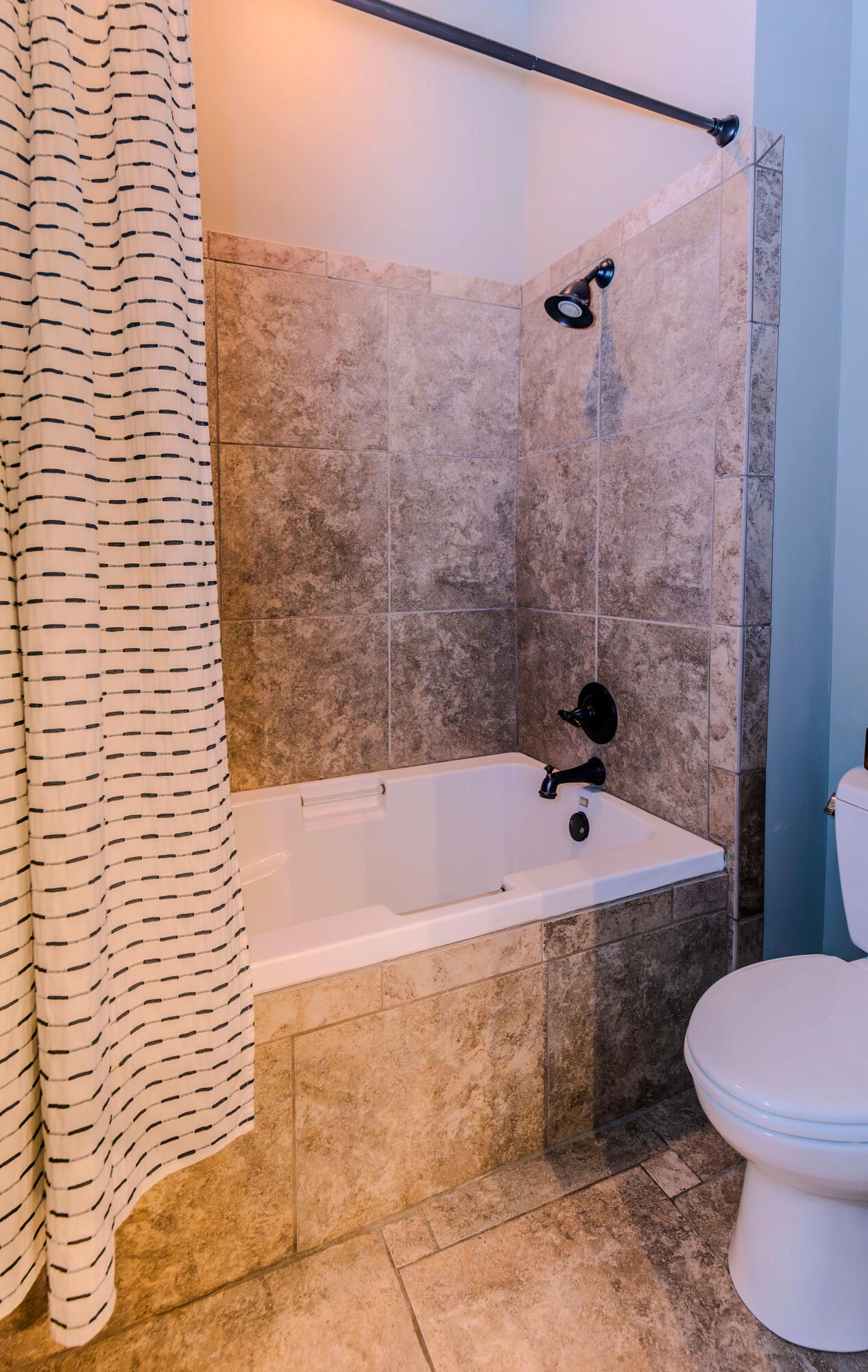 129 Grandview Point Ringgold, GA 30736 - Photo 33 of 50 Grandview_24_Bth for BRs 2 & 3, Pic1