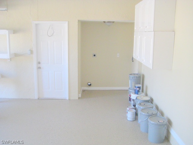 18229 Apple Road Fort Myers, FL 33967 - Photo 20 of 24 a view of table and chair