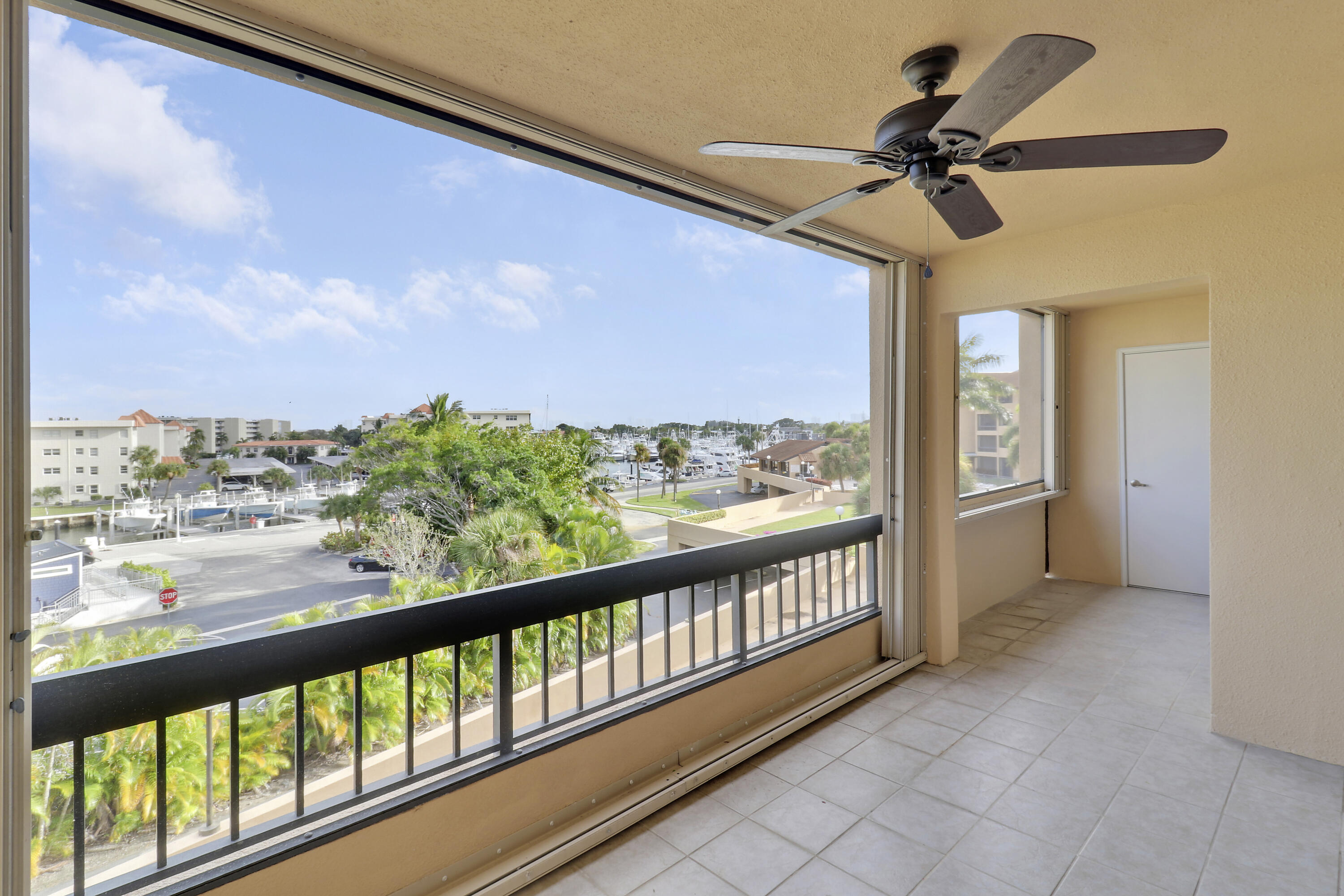 1036 Highway 1, Unit 321 North Palm Beach, FL 33408 - Photo 33 of 40 a view of a balcony