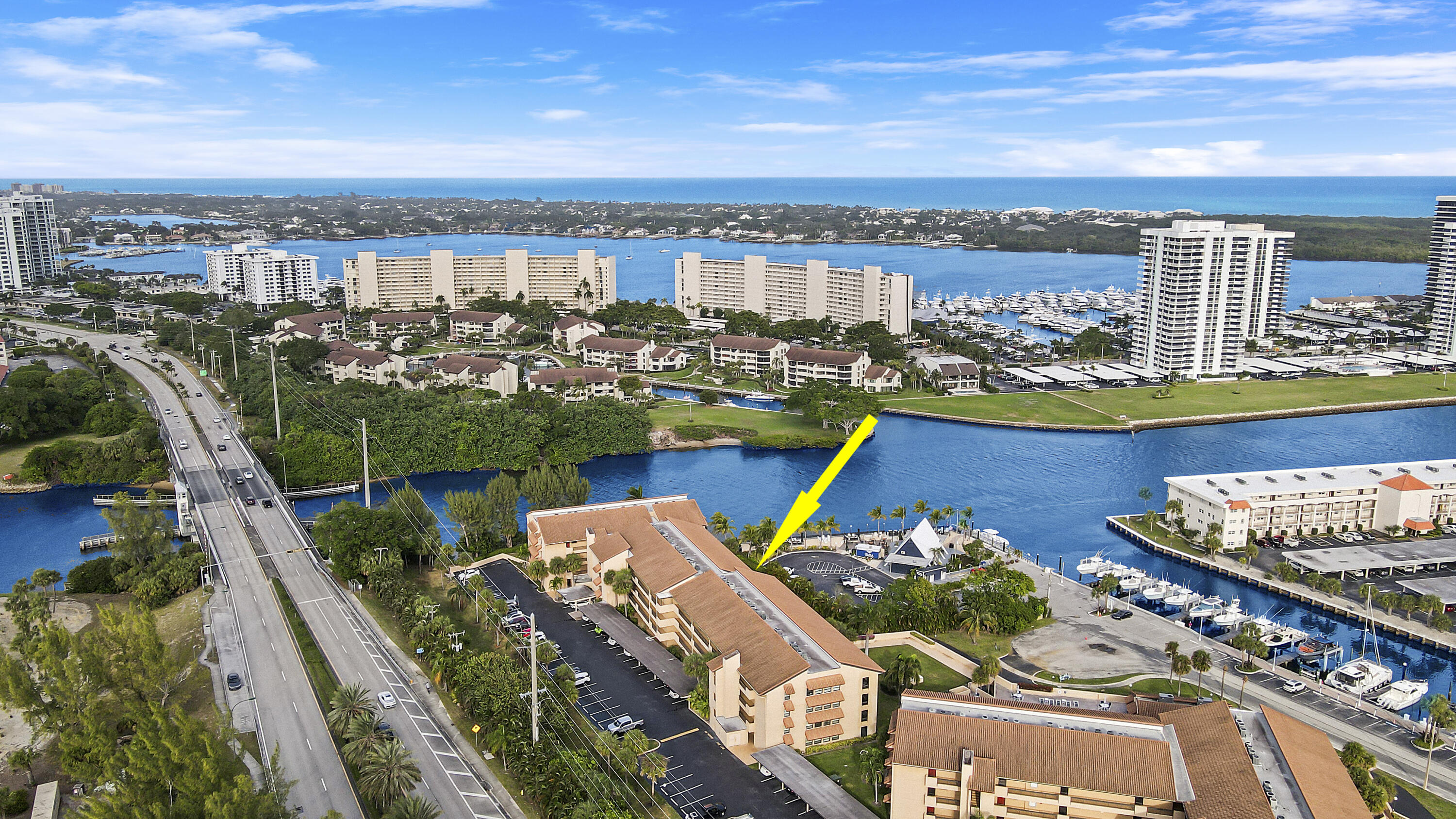 1036 Highway 1, Unit 321 North Palm Beach, FL 33408 - Photo 36 of 40 a view of a balcony with chairs