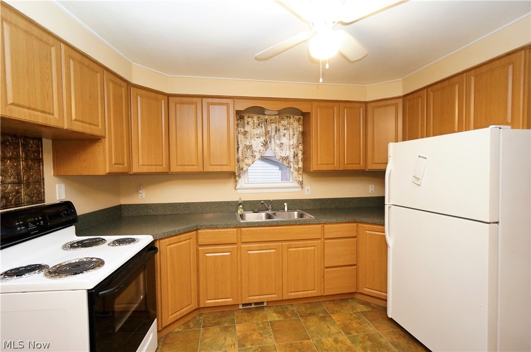 4129 Ellison Road South Euclid, OH 44121 - Photo 8 of 35