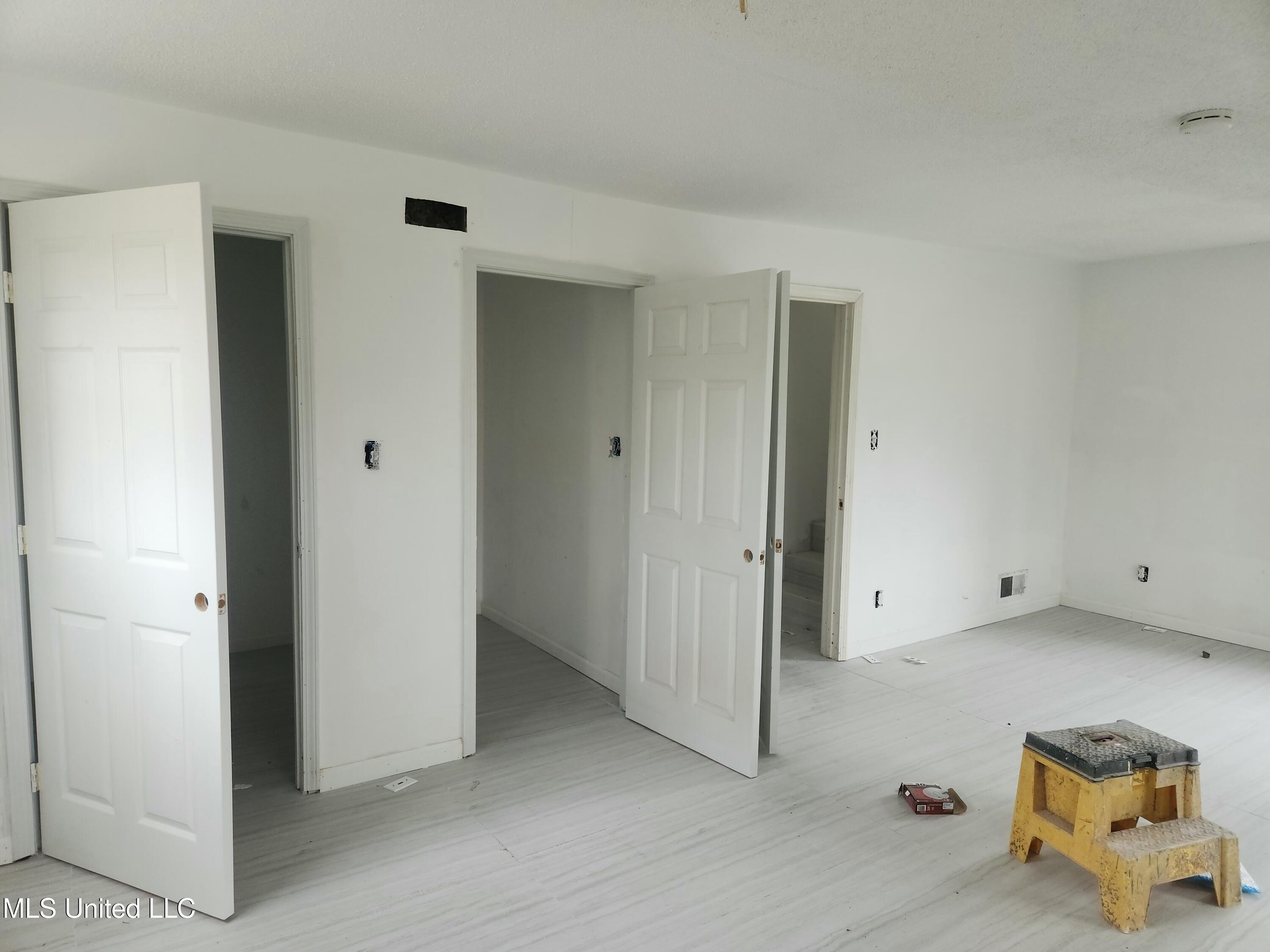 3222 High Road Hernando, MS 38632 - Photo 25 of 25 Closets in Bedroom