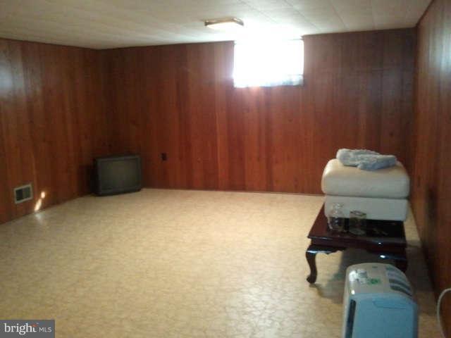 3813 Collier Road Randallstown, MD 21133 - Photo 11 of 13 Family Room