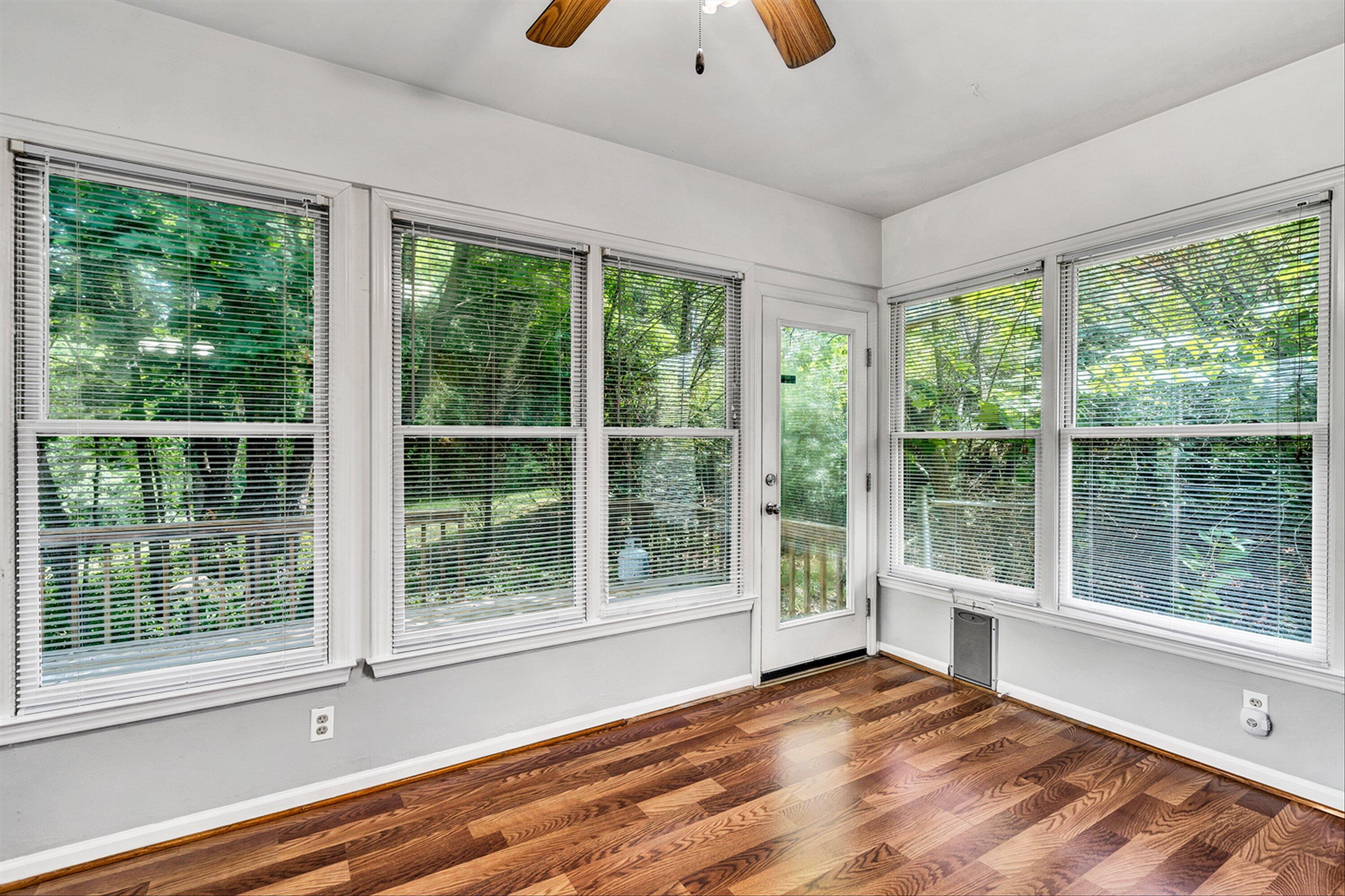 7109 Plantation Road Roanoke, VA 24019 - Photo 9 of 32 09-DSC09353