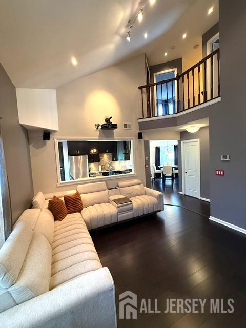 55 Renaissance Lane New Brunswick, NJ 08901 - Photo 14 of 22