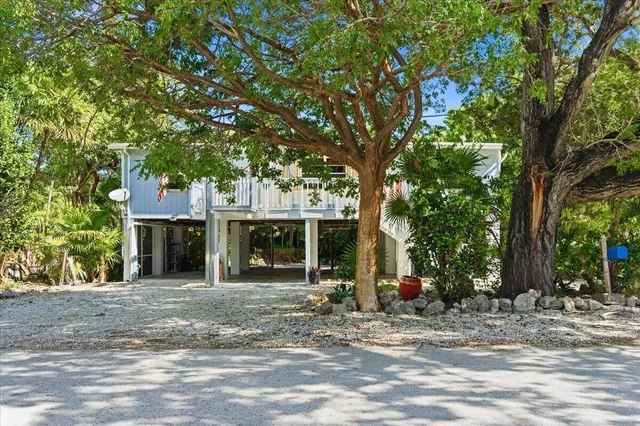 $699,000 | 22 Stirrup Key Road, Marathon, FL 33050