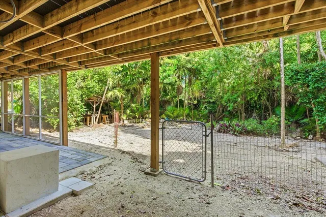 $699,000 | 22 Stirrup Key Road, Marathon, FL 33050