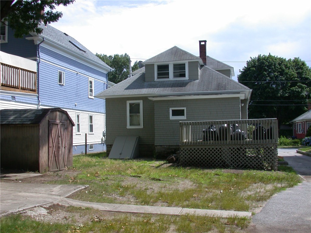 159 Rutherglen Avenue Providence, RI 02907 - Photo 5 of 39 Rear of house