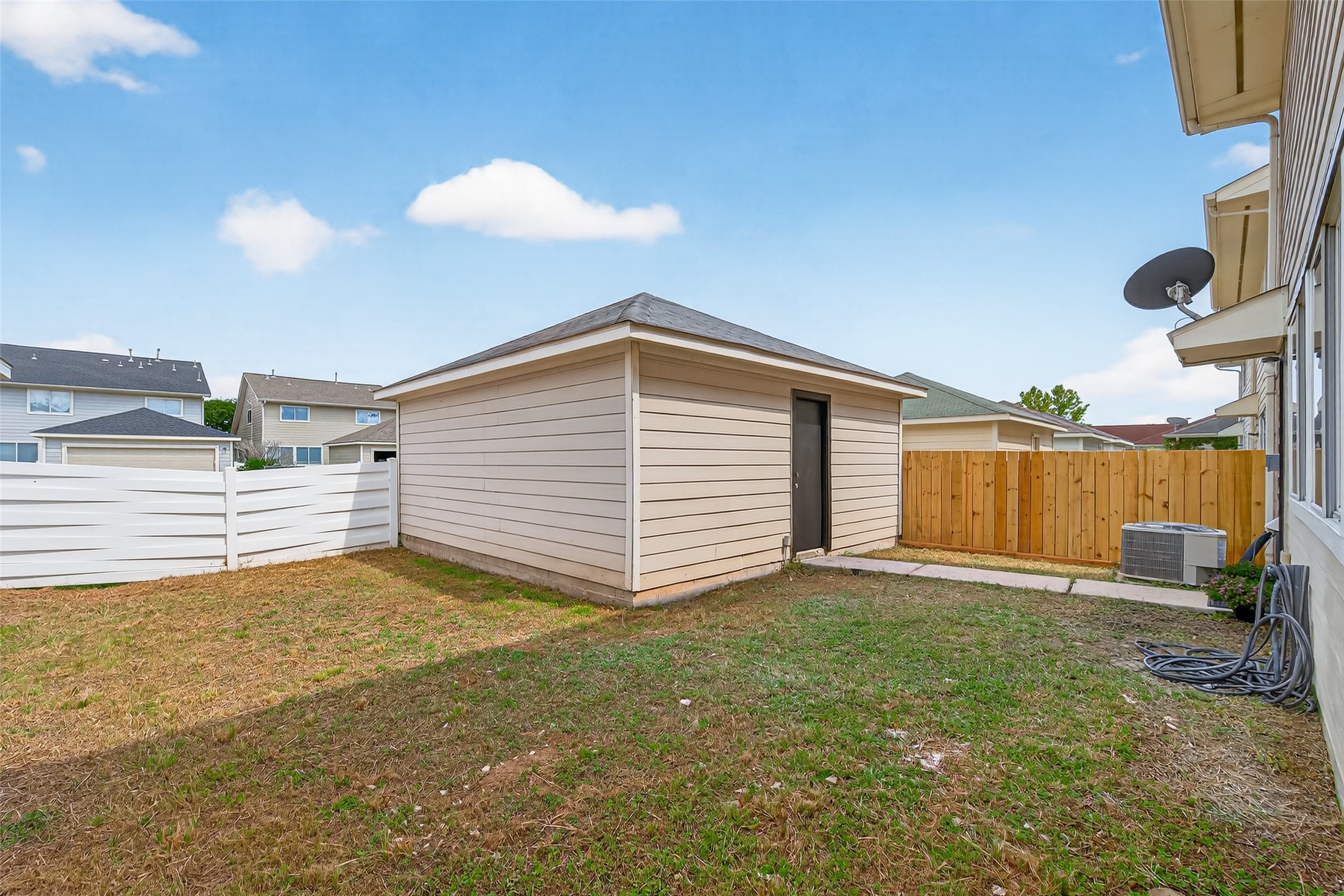 19515 Fletcher Way Drive Houston, TX 77073 - Photo 26 of 27 a view of a backyard