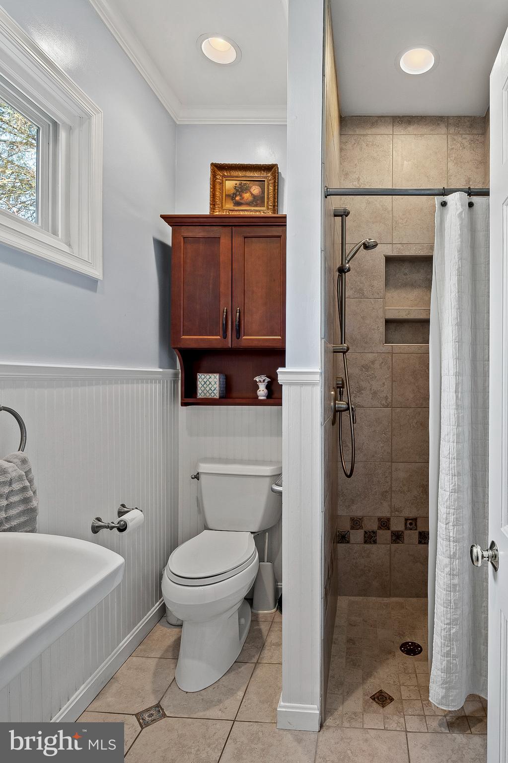 8515 Reservoir Road Fulton, MD 20759 - Photo 22 of 61 Main Level Bath