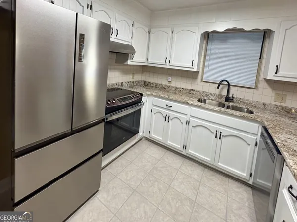 $231,900 | 200 Williamsburg Avenue, Warner Robins, GA 31088