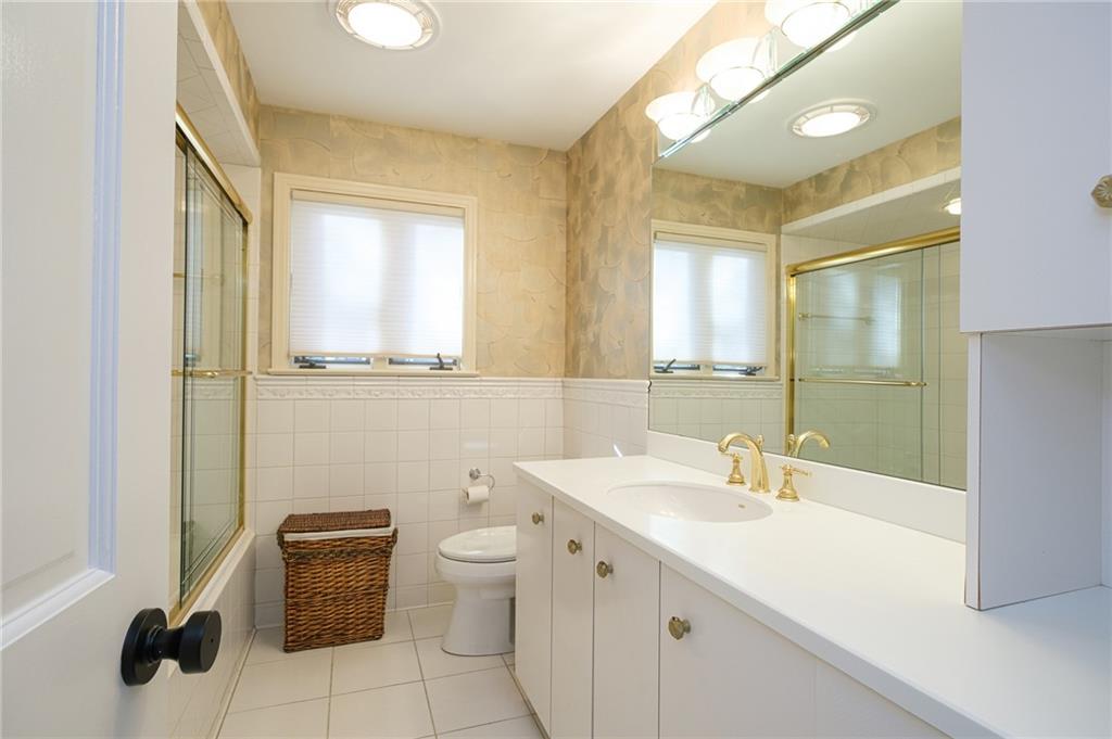 204 Buckingham Road Pittsburgh, PA 15215 - Photo 16 of 25 Gallery Image 16