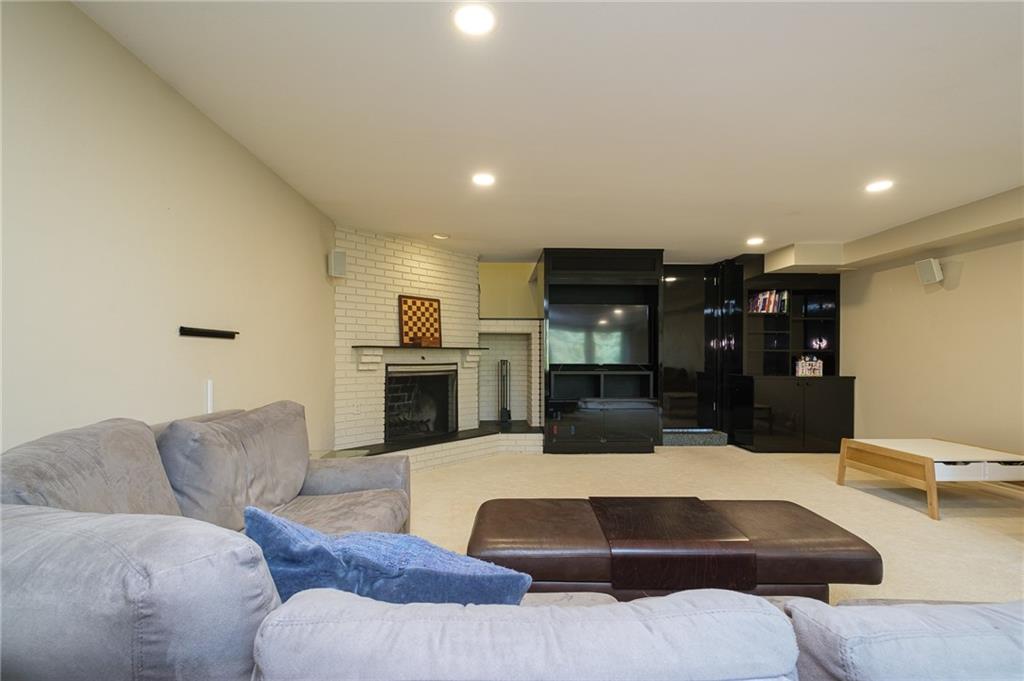 204 Buckingham Road Pittsburgh, PA 15215 - Photo 20 of 25 Gallery Image 20