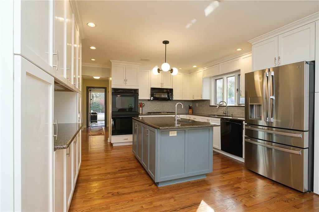 204 Buckingham Road Pittsburgh, PA 15215 - Photo 9 of 25 Gallery Image 9