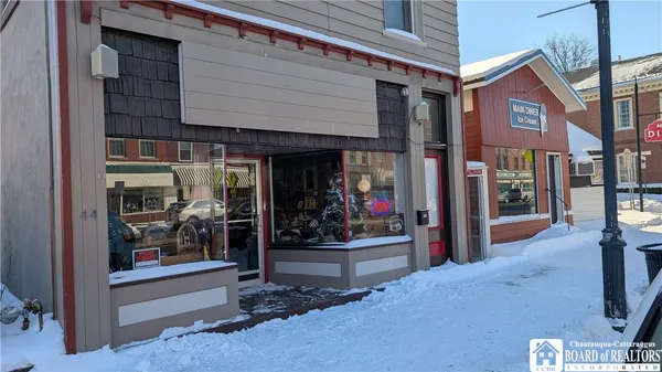 $975 | 44 East Main Street, Westfield, NY 14787