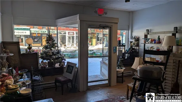 $975 | 44 East Main Street, Westfield, NY 14787