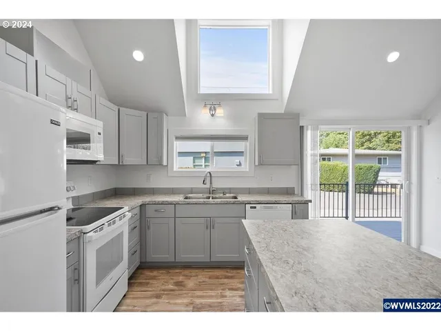 $649,900 | 1117 6th Street Northwest, Salem, OR 97304