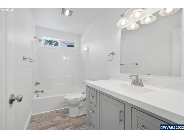 $649,900 | 1117 6th Street Northwest, Salem, OR 97304