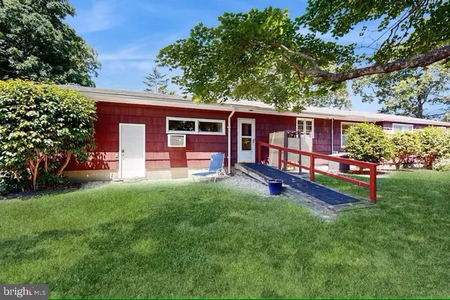 $2,950 | 30839 Cedar Neck Road, Bethany Beach, DE 19930