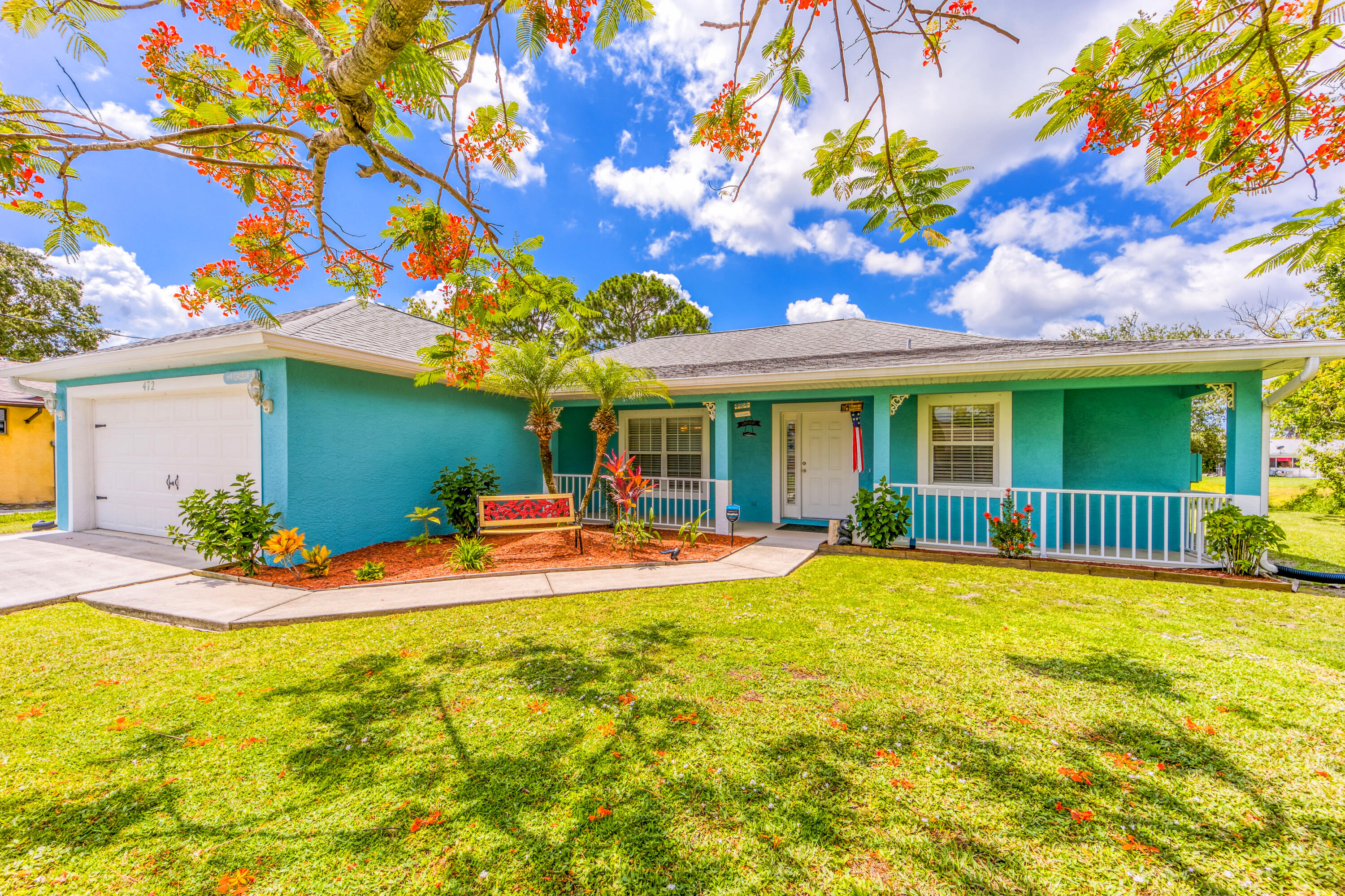 472 Southeast Seahouse Dr  