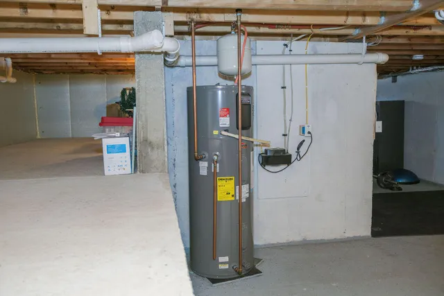 $325,000 | 143 Voter Hill Road, Farmington, ME 04938