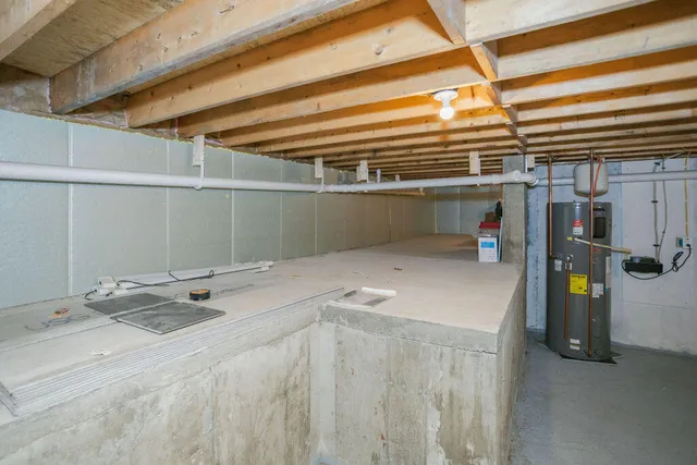 $325,000 | 143 Voter Hill Road, Farmington, ME 04938