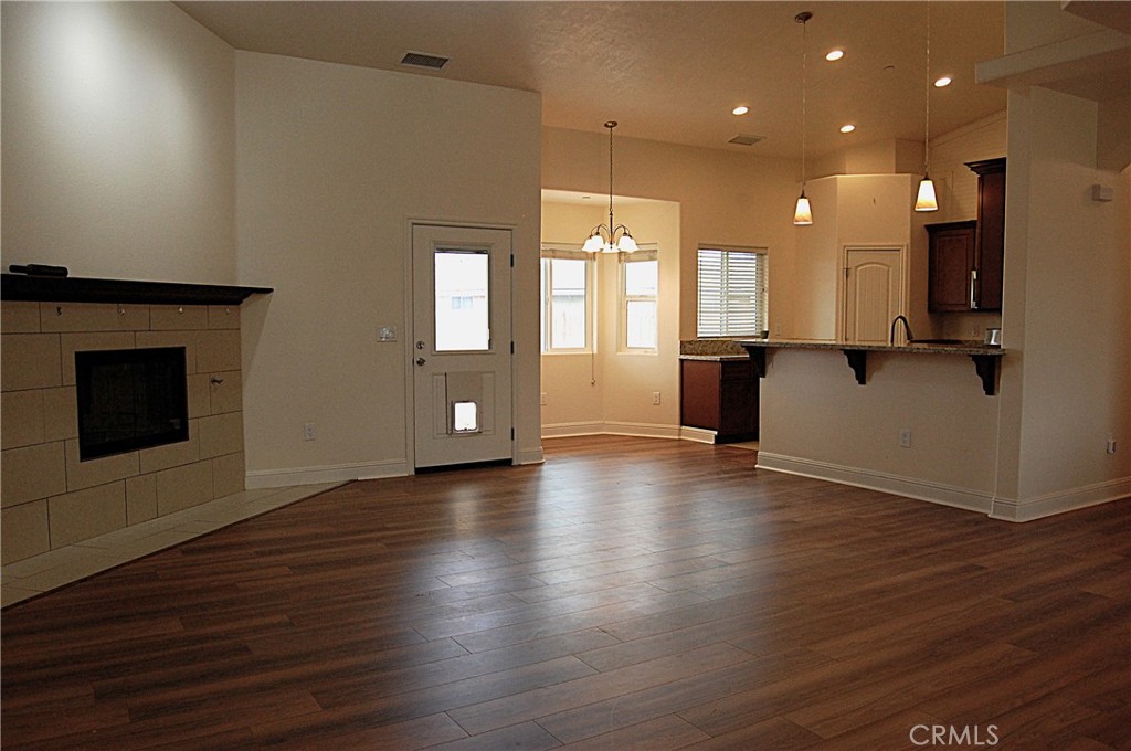 12999 Algonquin Road Apple Valley, CA 92308 - Photo 4 of 56