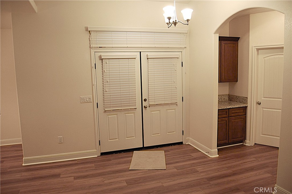 12999 Algonquin Road Apple Valley, CA 92308 - Photo 7 of 56