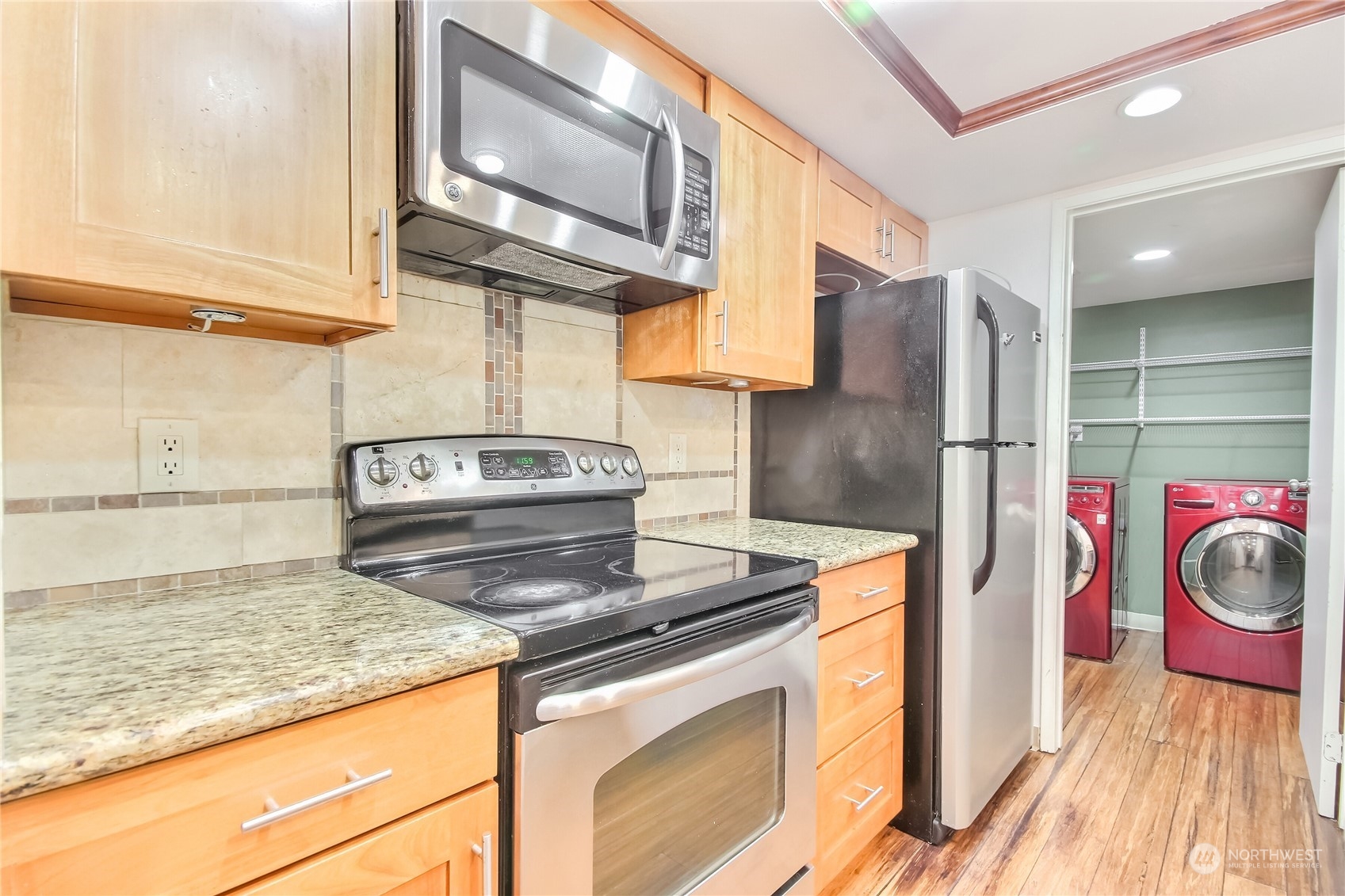 701 Southwest 5th Court, Unit B305 Renton, WA 98057 - Photo 5 of 22 Gallery Image 5