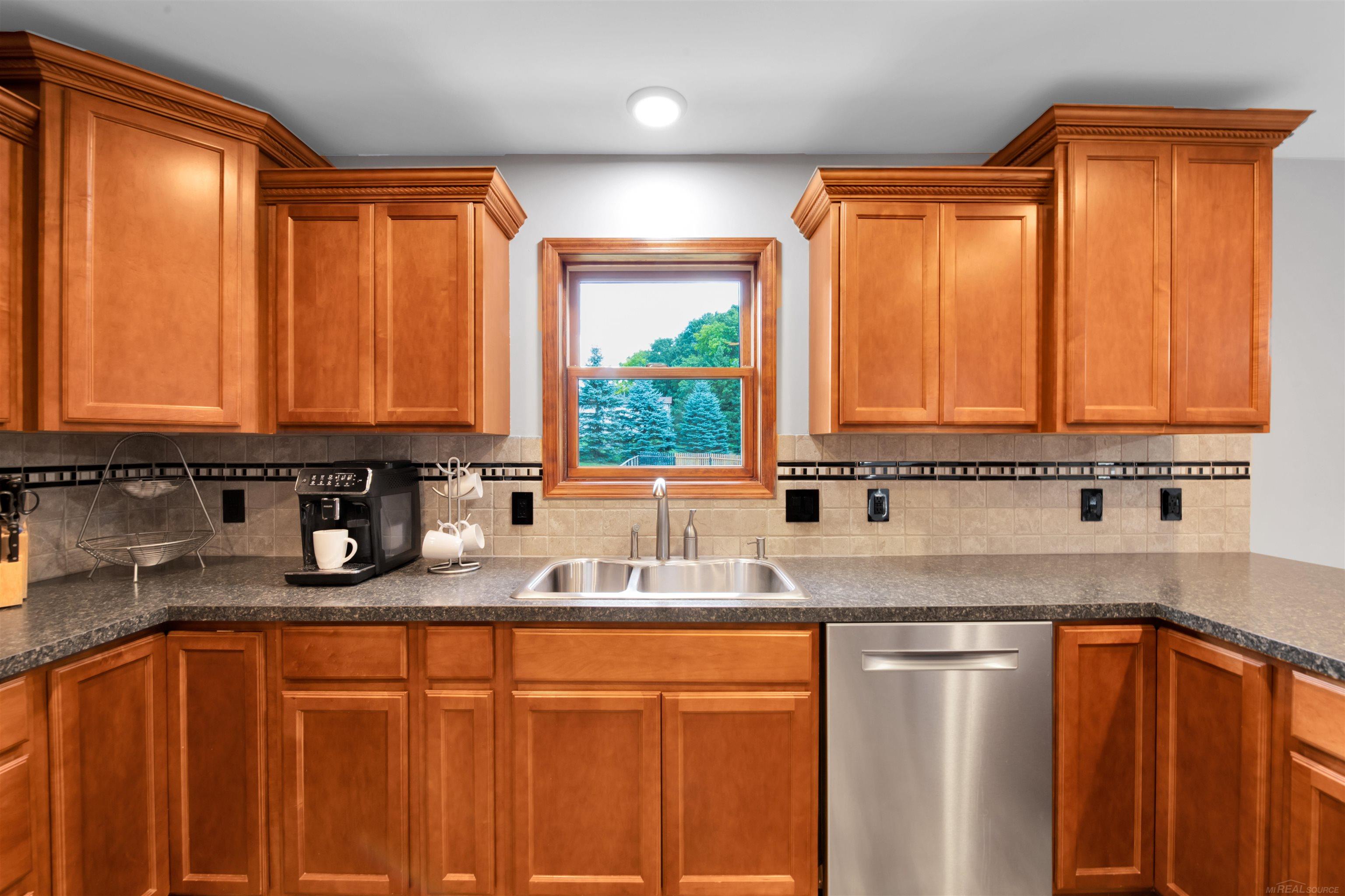 4869 Havens Road Dryden, MI 48428 - Photo 8 of 32 50172423-52D056F4-5A6D-4A42-9113-BCB267544FB1.JPG