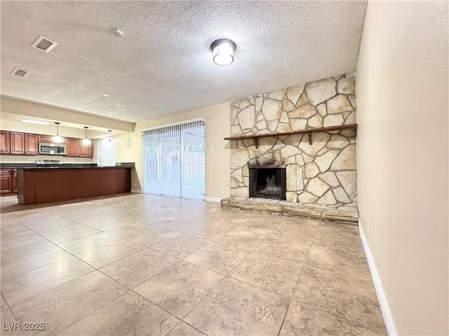 $1,950 | 4732 Monterrey Avenue, Las Vegas, NV 89121